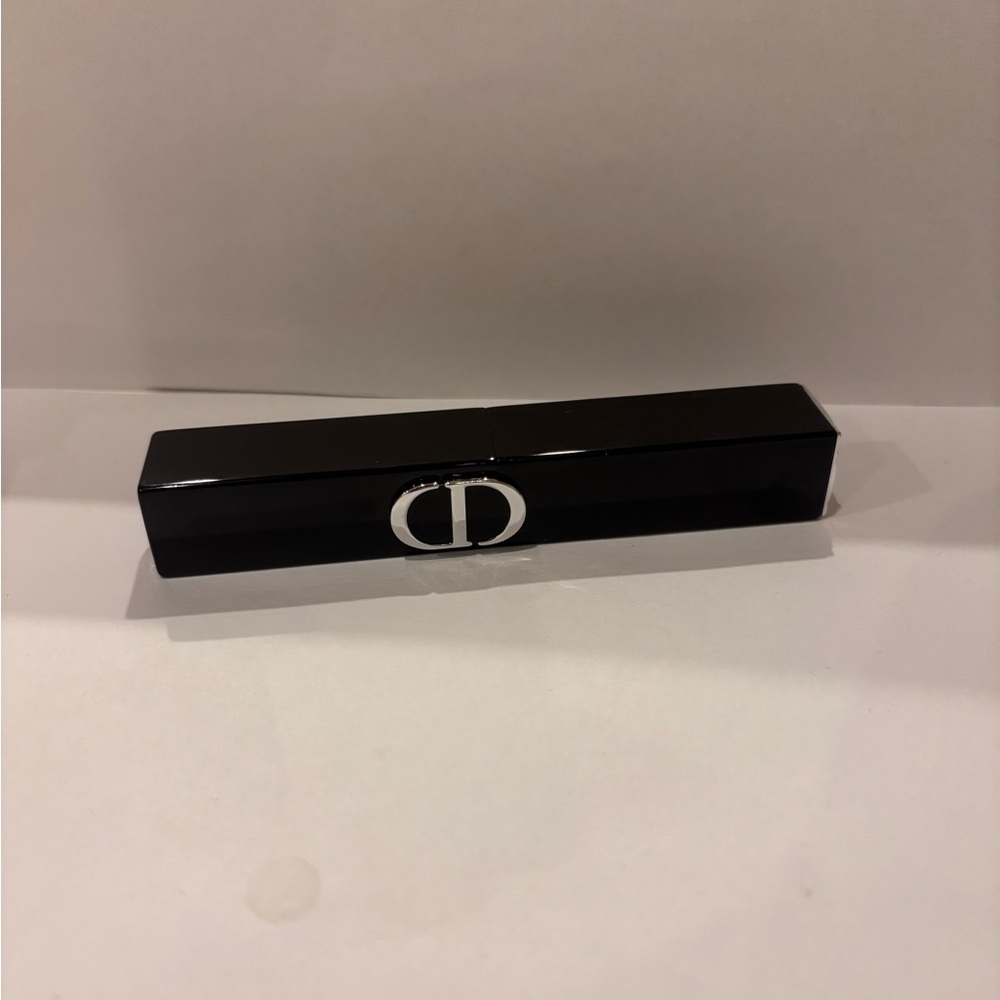 Dior - Picture 2 of 3